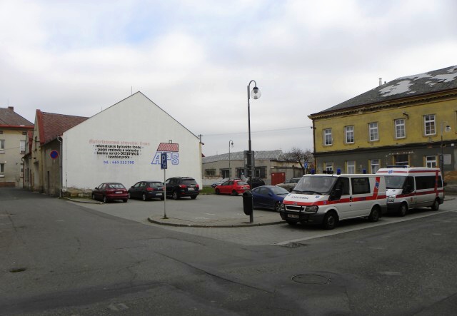 01-soucasny pohled z narozi ulic Sv Cecha a Strazni.jpg